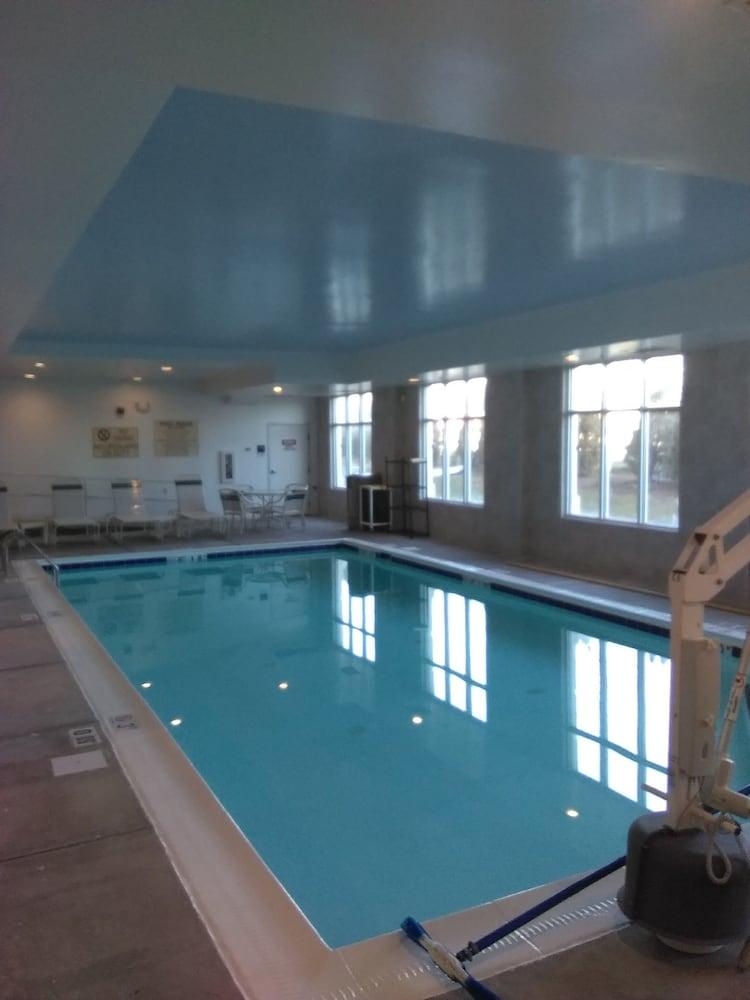 Sleep Inn & Suites Laurel Bagian luar foto