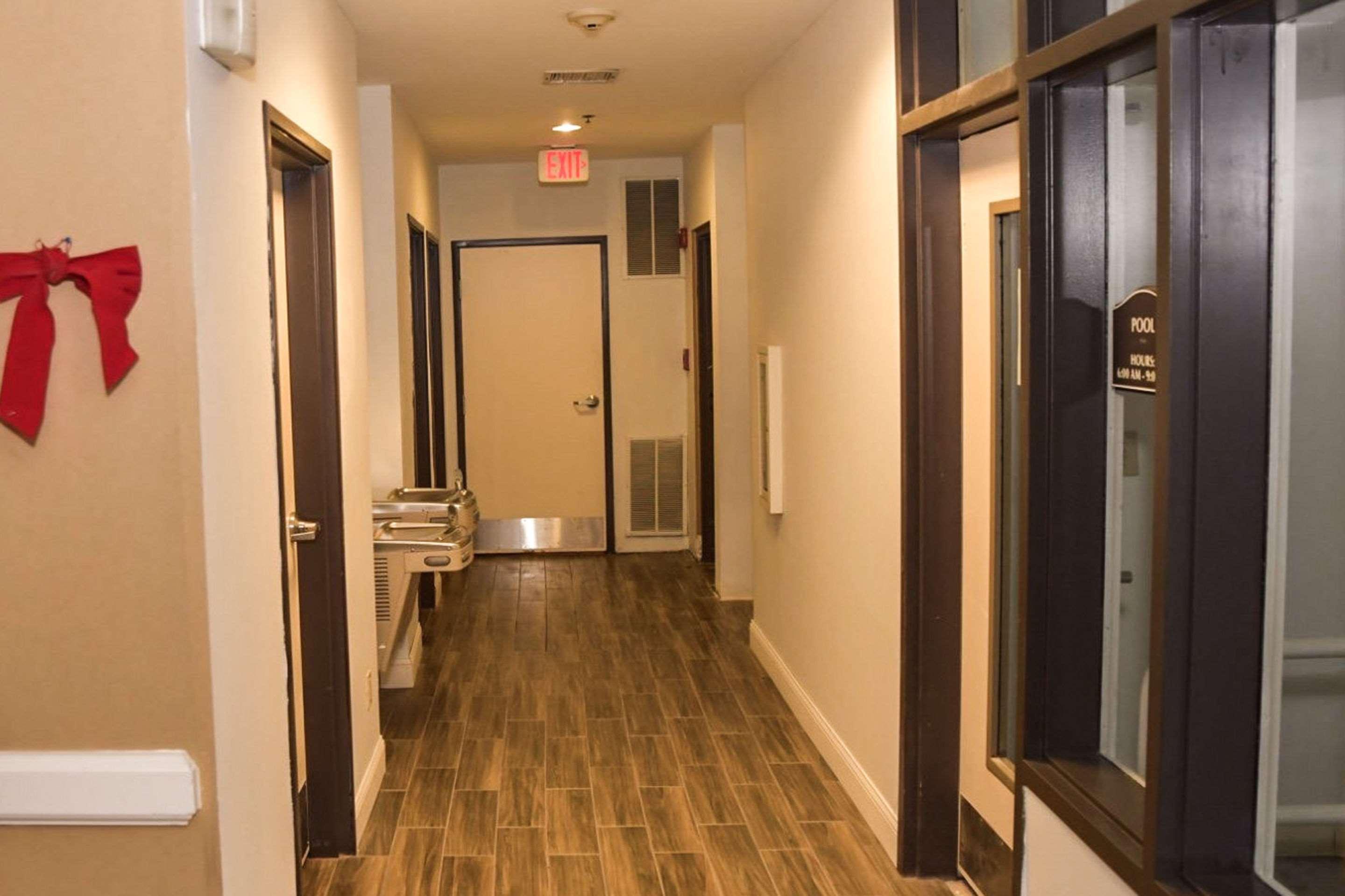 Sleep Inn & Suites Laurel Bagian luar foto