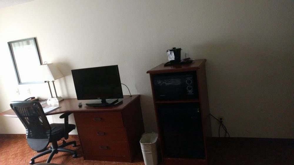 Sleep Inn & Suites Laurel Bagian luar foto